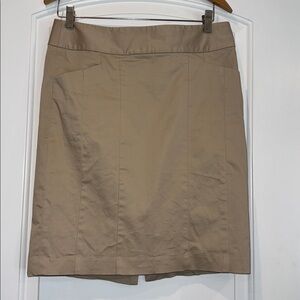 ⚫️ The Limited Classic Tan Pencil Skirt Size 8